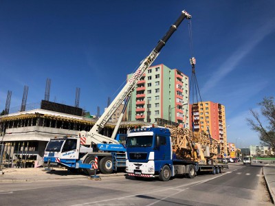 Sťahovanie vežového žeriavu Trenčín